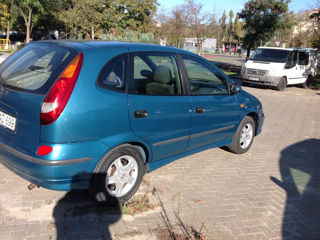 Nissan Almera Tino foto 4