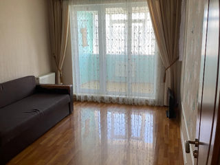 Apartament cu 3 camere, 74 m², Tineret, Ungheni