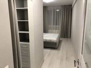 Apartament cu 2 camere, 82 m², Botanica, Chișinău foto 4