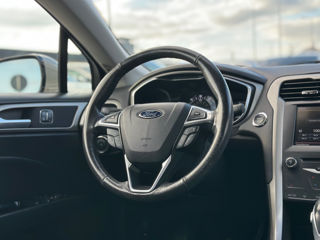 Ford Fusion foto 8