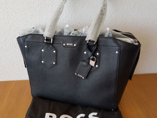 BOSS - черная сумка, 100% кожa, новая с биркой