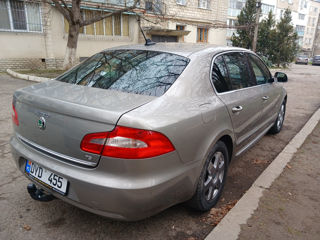 Skoda Superb foto 4