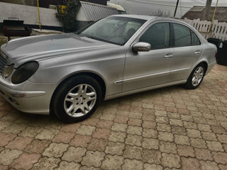 Mercedes E-Class foto 4