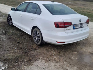 Volkswagen Jetta foto 6