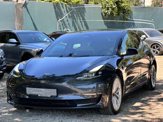 Tesla Model 3 foto 4