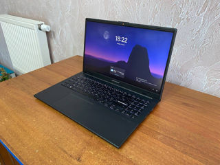 Vând Asus Vivobook foto 2