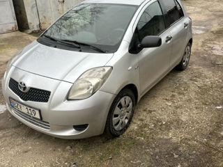 Toyota Yaris foto 2