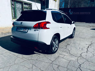 Peugeot 2008 foto 4