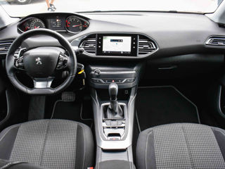 Peugeot 308 foto 8