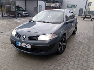 Renault Megane foto 2