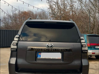 Toyota Land Cruiser Prado foto 4