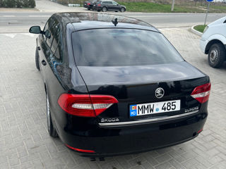 Skoda Superb foto 2