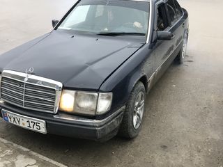 Mercedes Series (W124) foto 3