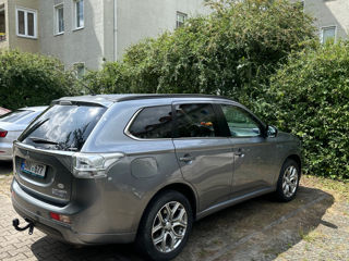 Mitsubishi Outlander foto 3