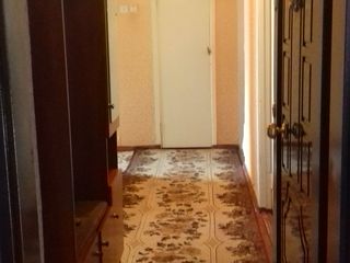 Vând apartament cu 3 camere 64m2 foto 2