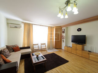 Apartament cu 2 camere, 74 m², Centru, Chișinău foto 2