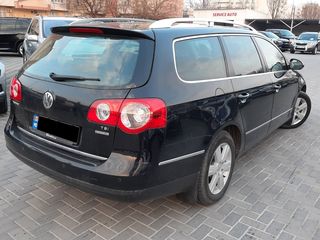 Volkswagen Passat foto 4