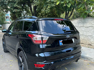 Ford Kuga foto 2