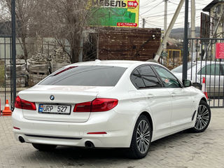 BMW 5 Series foto 4