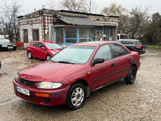 Mazda 323 foto 2