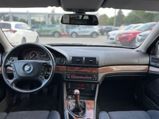 BMW 5 Series foto 16