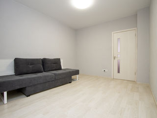 Proprietar! Apartament cu 1 cameră+living+garderobă-50m. foto 1