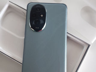 Honor 200 Emerald Green