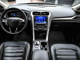 Ford Fusion foto 7