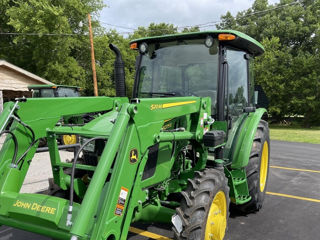 Tractor John Deere 5075e foto 5