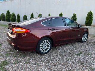 Ford Fusion foto 4