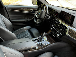 BMW 5 Series foto 7