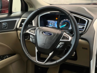 Ford Fusion foto 12