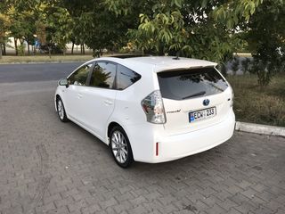 Toyota Prius + foto 2