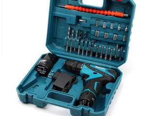 Шуруповерт makita df330dwe 12v li-ion,1,5 ah.   С набором инструментов.