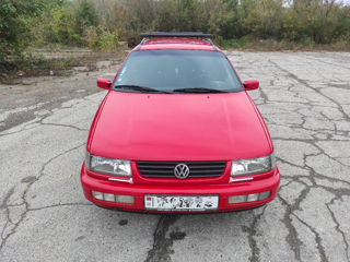 Volkswagen Passat foto 1