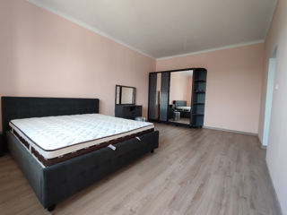 Apartament cu 3 camere, 150 m², Telecentru, Chișinău foto 3