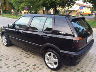 Volkswagen Golf foto 1