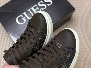 Кроссовки Оригинальные Guess foto 4