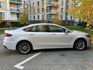 Ford Fusion foto 4