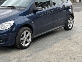 Mercedes B-Class foto 8