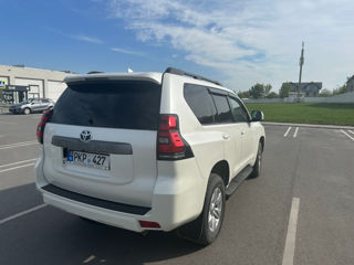 Toyota Land Cruiser Prado foto 3