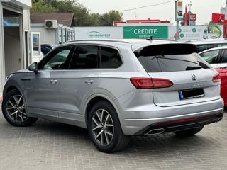 Volkswagen Touareg foto 4