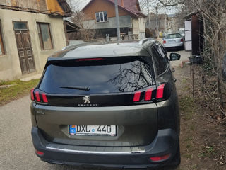 Peugeot 5008 foto 3