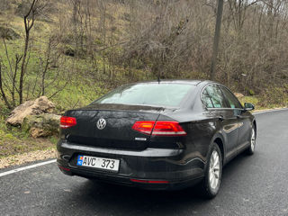 Volkswagen Passat foto 4