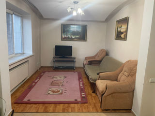 Apartament cu 2 camere, 67 m², Botanica, Chișinău foto 2