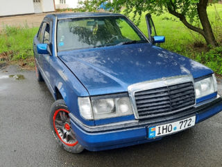 Mercedes Series (W124)