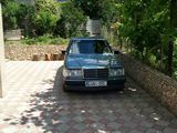 Mercedes Series (W124) foto 7