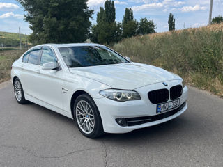 BMW 5 Series foto 2