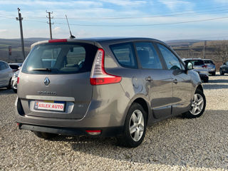 Renault Grand Scenic foto 2