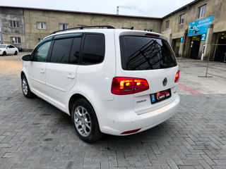 Volkswagen Touran foto 5